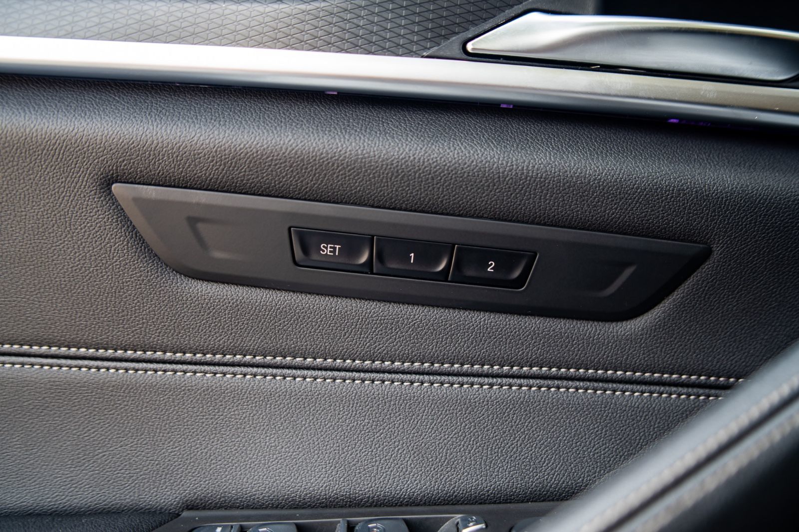 2023 BMW 5 Series 530e xDrive-33
