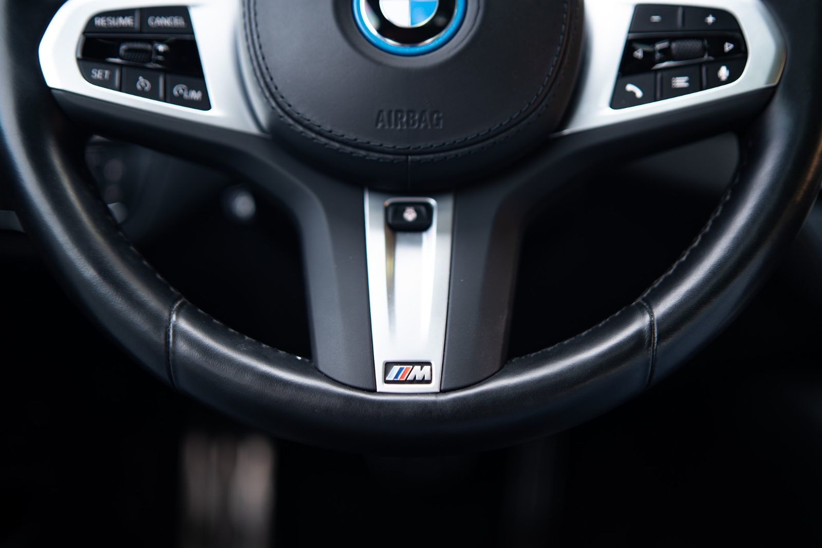 2023 BMW 5 Series 530e xDrive-17