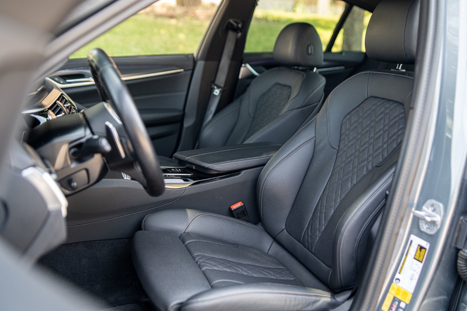 2023 BMW 5 Series 530e xDrive-9