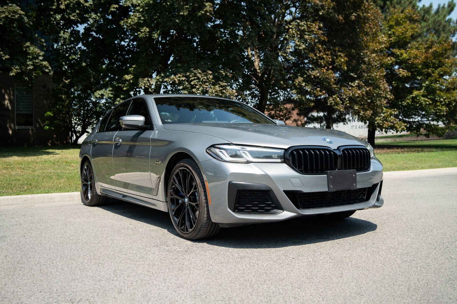 2023 BMW 5 Series 530e xDrive-2