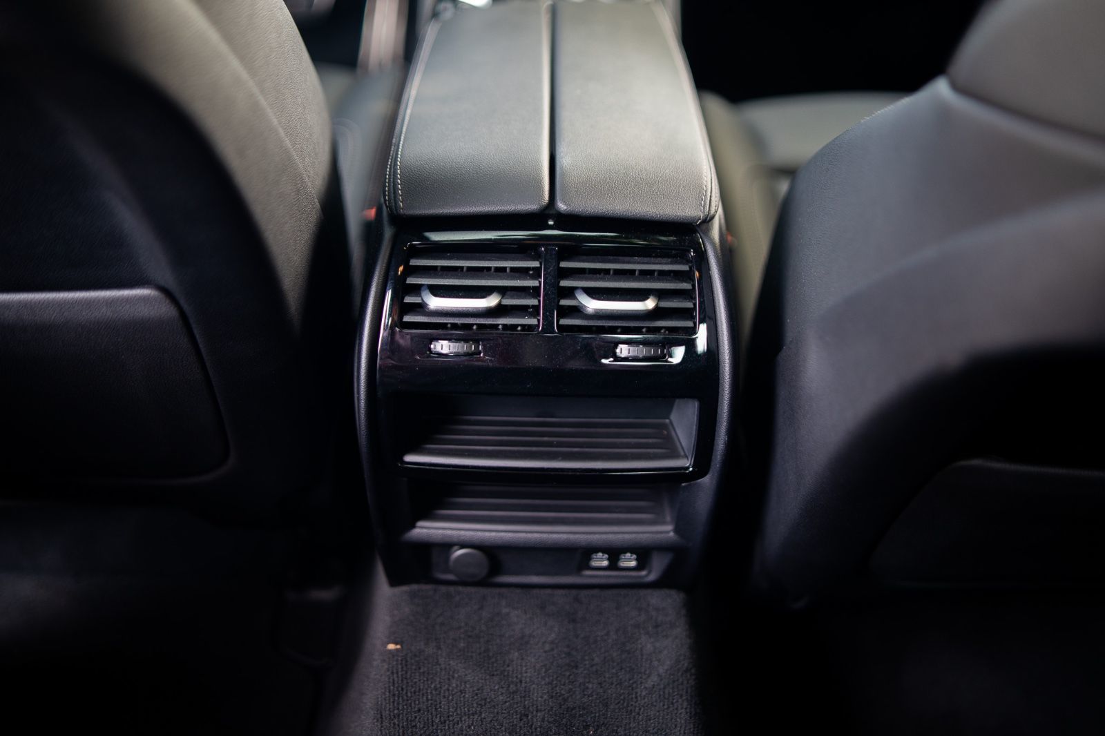 2023 BMW 5 Series 530e xDrive-36
