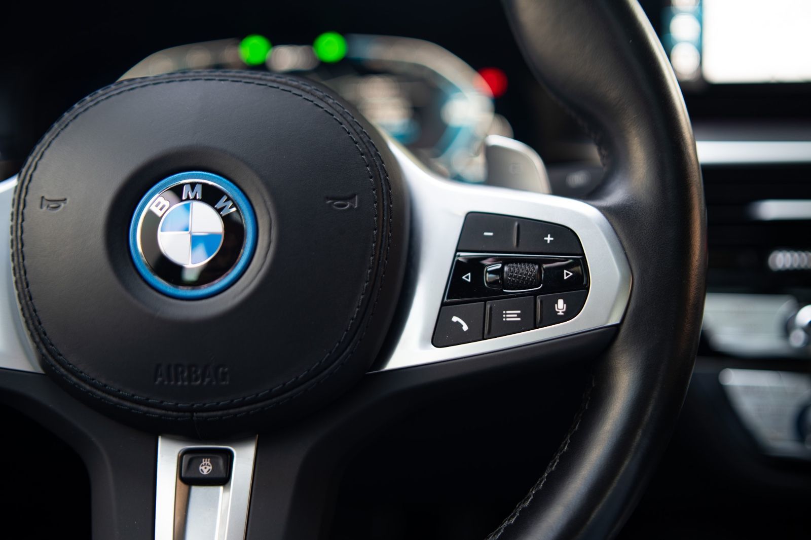 2023 BMW 5 Series 530e xDrive-16