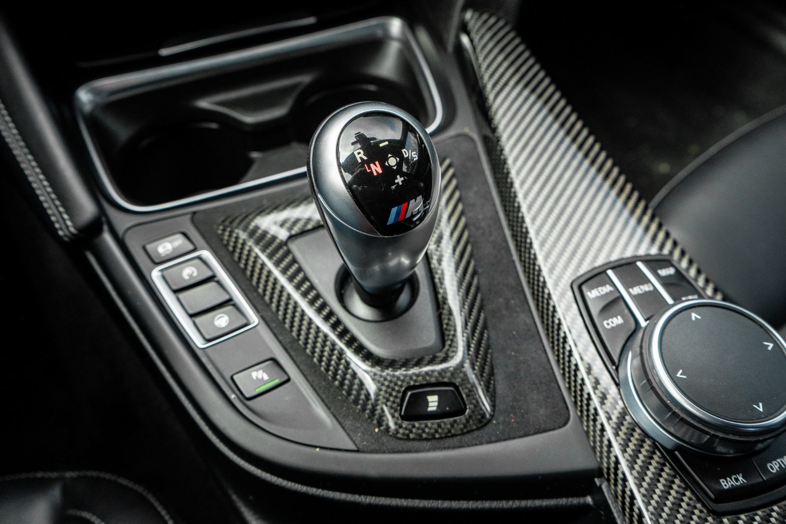 2019 BMW M4-18