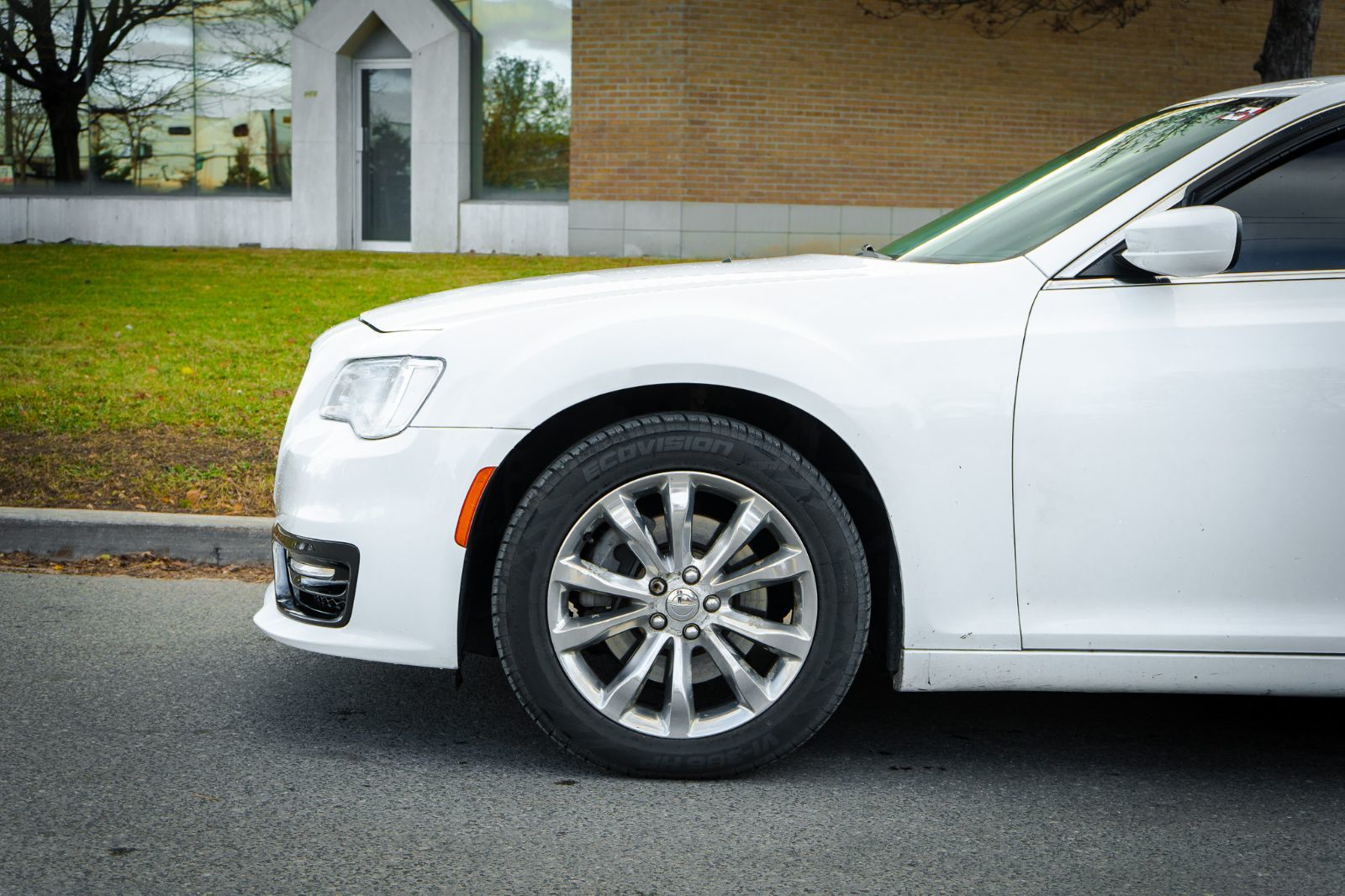 2015 Chrysler 300 Touring L-5