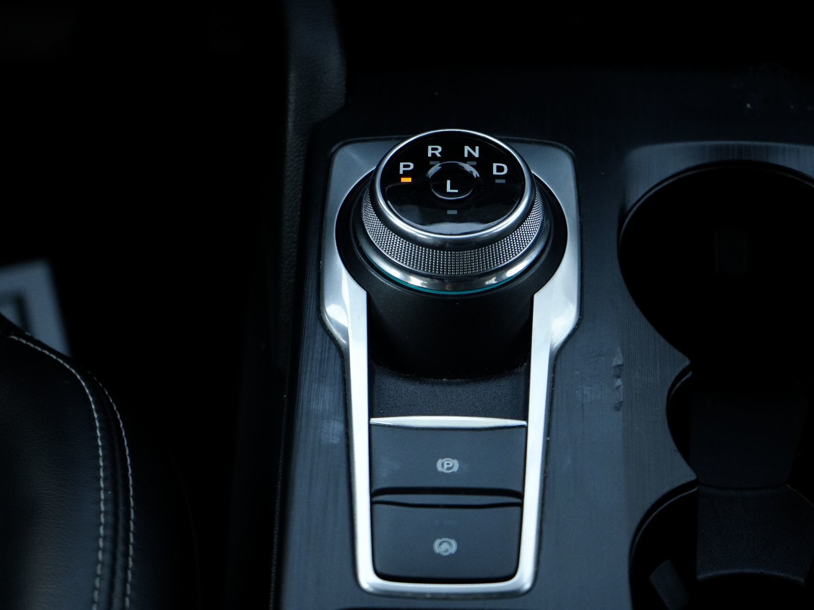 2023 Ford Escape Platinum-16