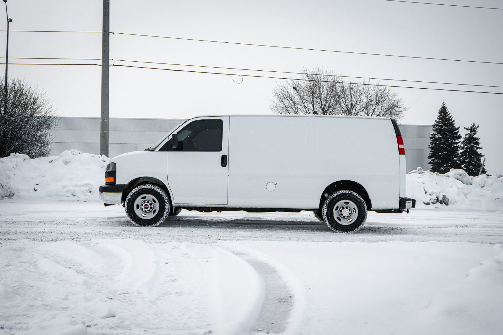 2015 GMC Savana Cargo Van-4