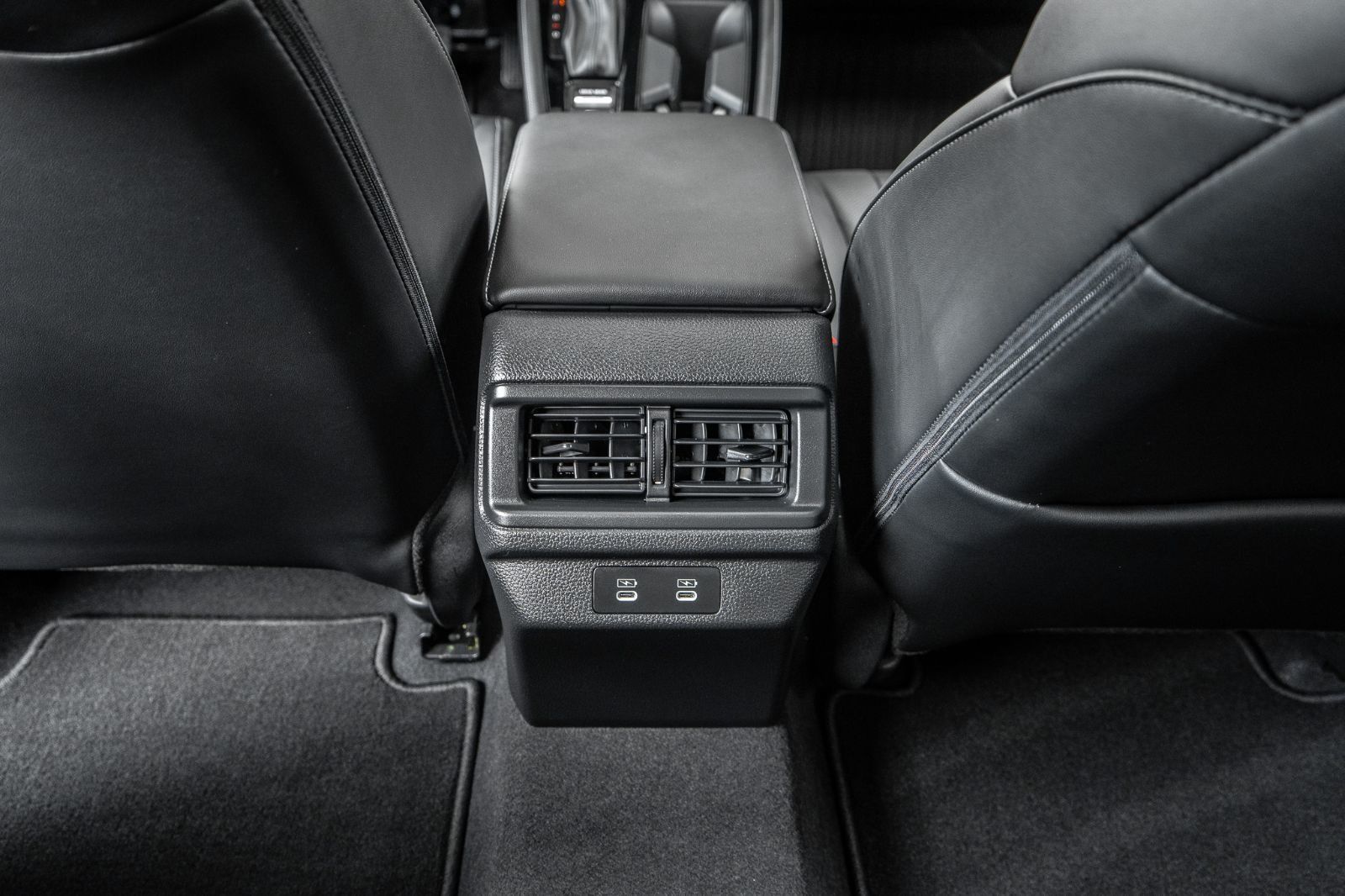 2025 Honda Accord Hybrid Touring-31