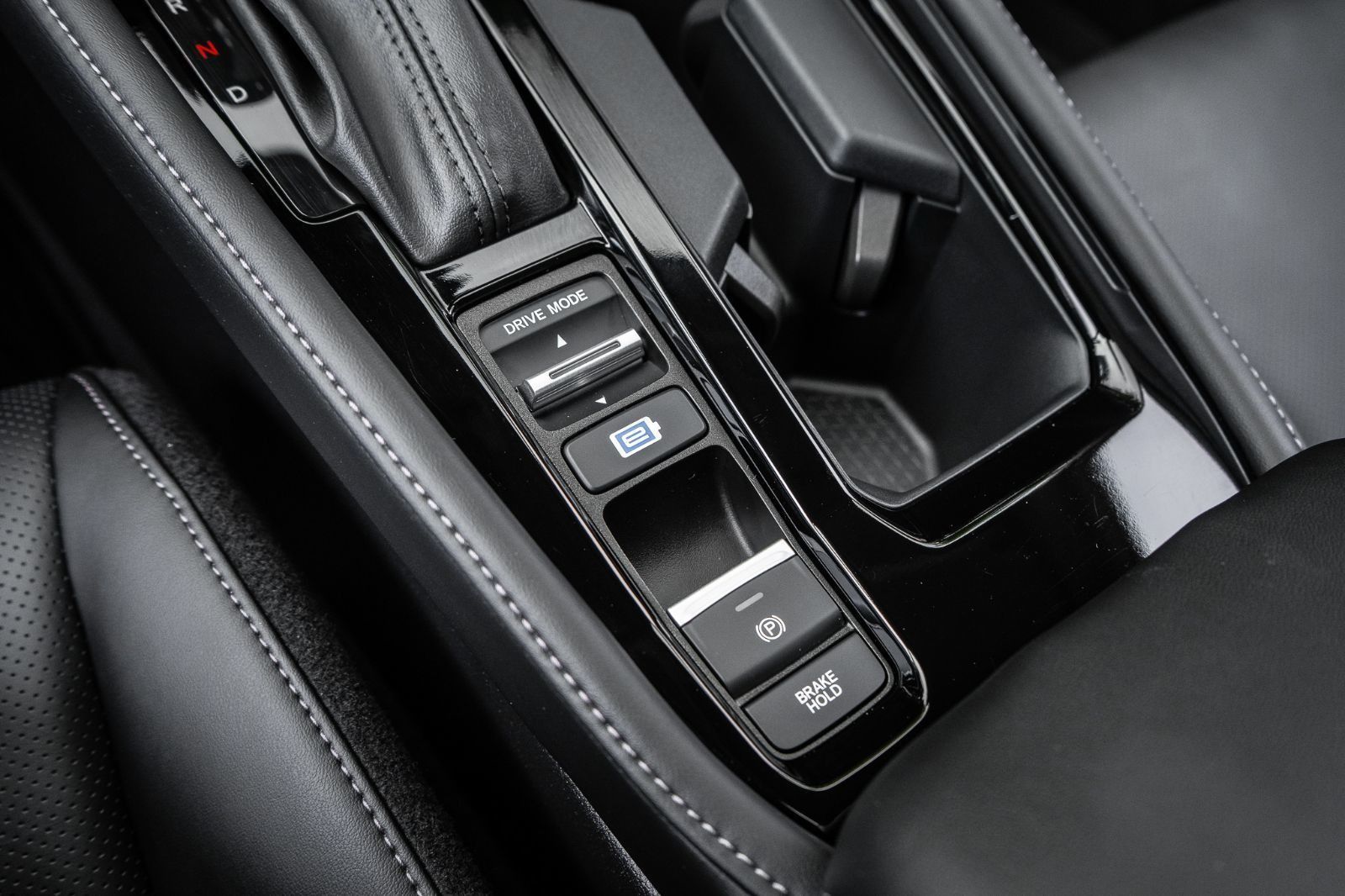 2025 Honda Accord Hybrid Touring-18