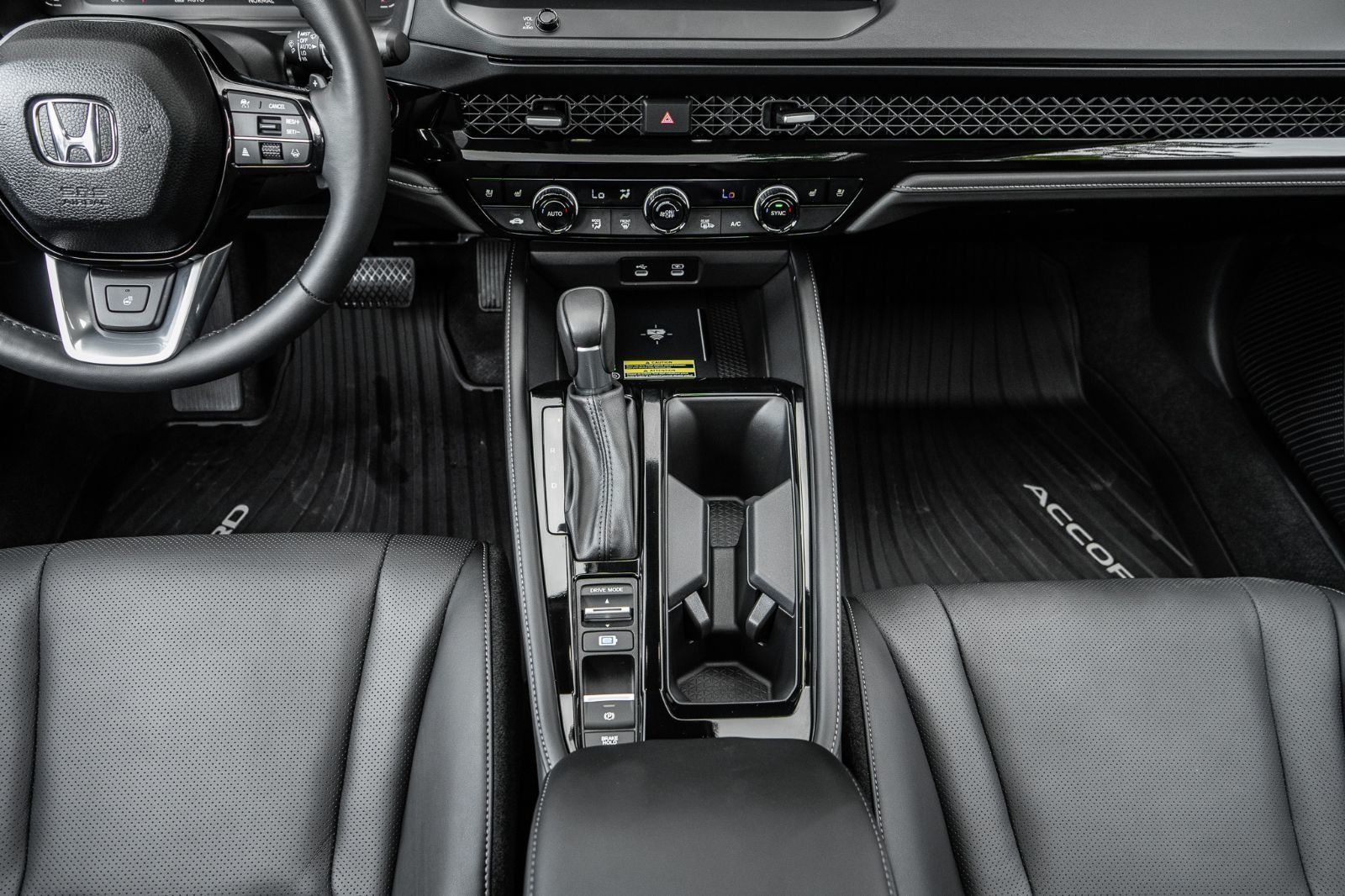 2025 Honda Accord Hybrid Touring-8