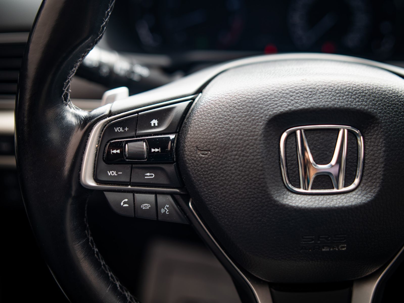 2019 Honda Accord Sedan Touring 2.0-25