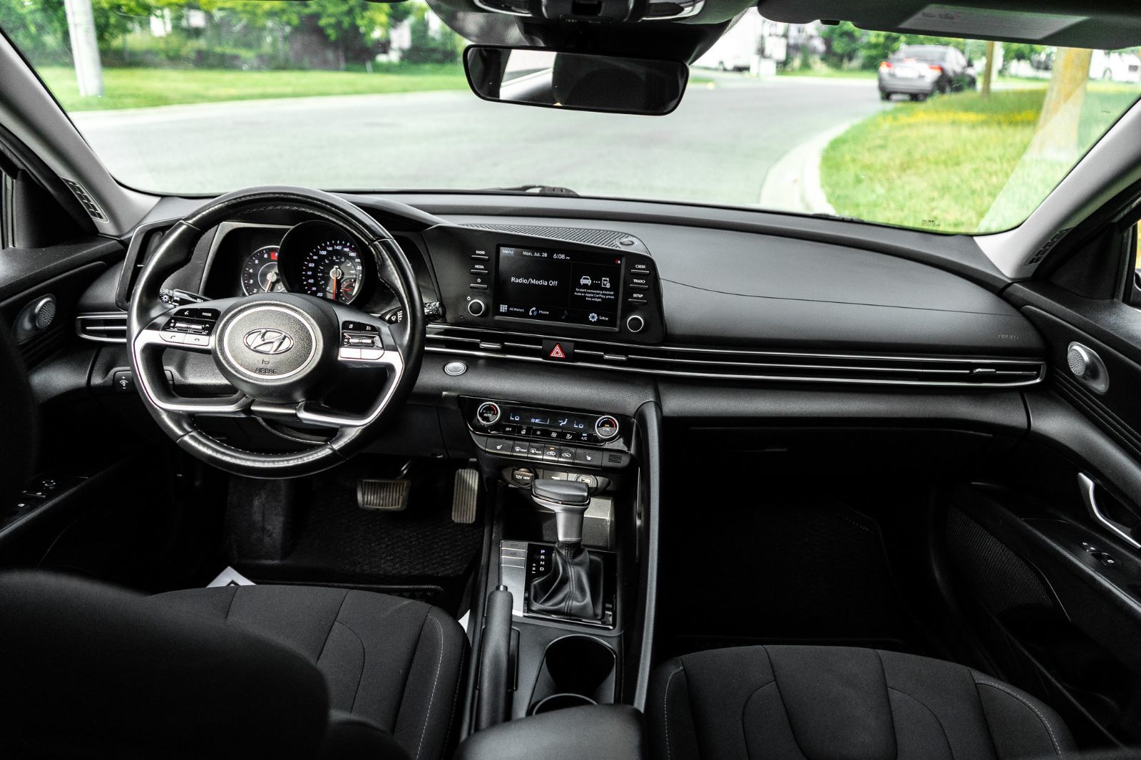 2021 Hyundai Elantra Preferred Tech-6