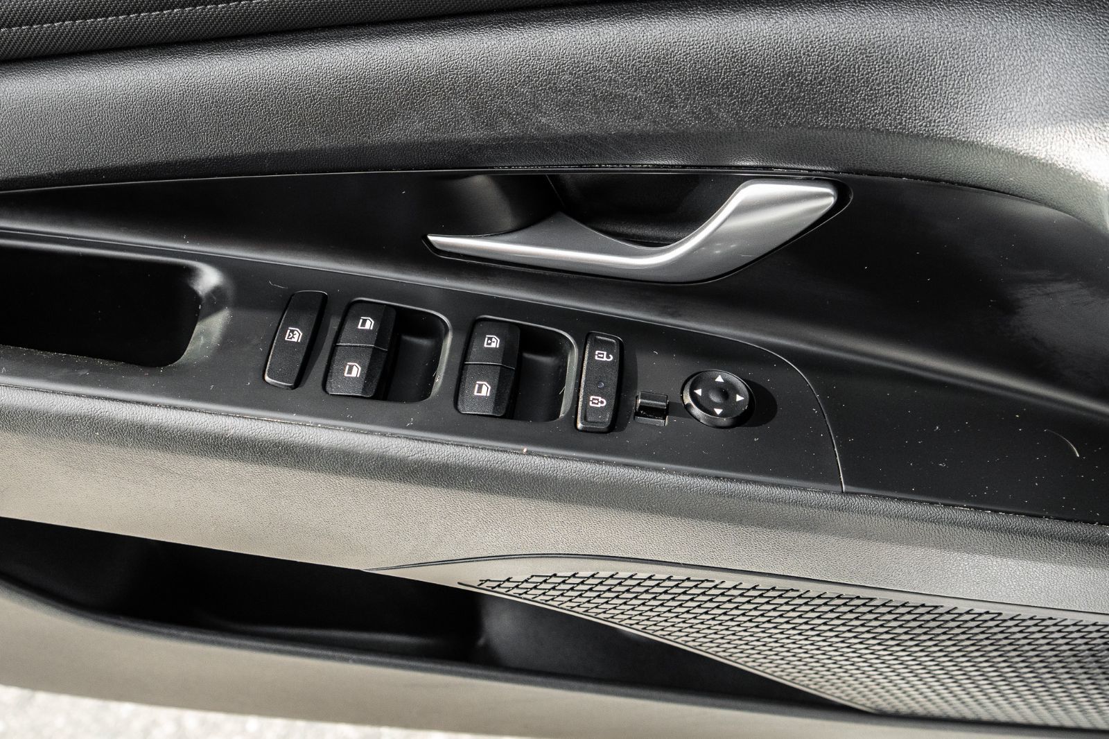 2021 Hyundai Elantra Preferred Tech-18