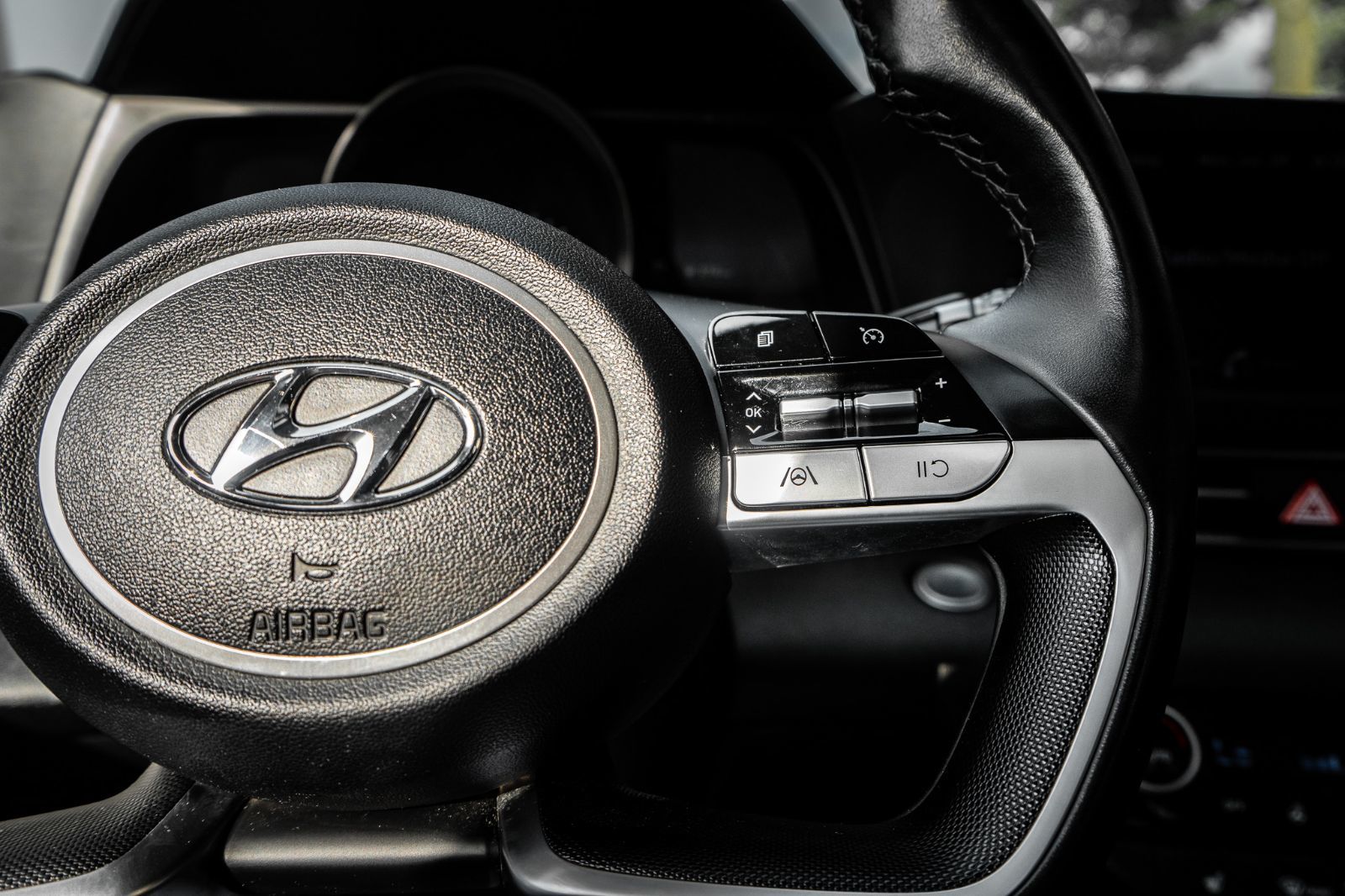 2021 Hyundai Elantra Preferred Tech-11