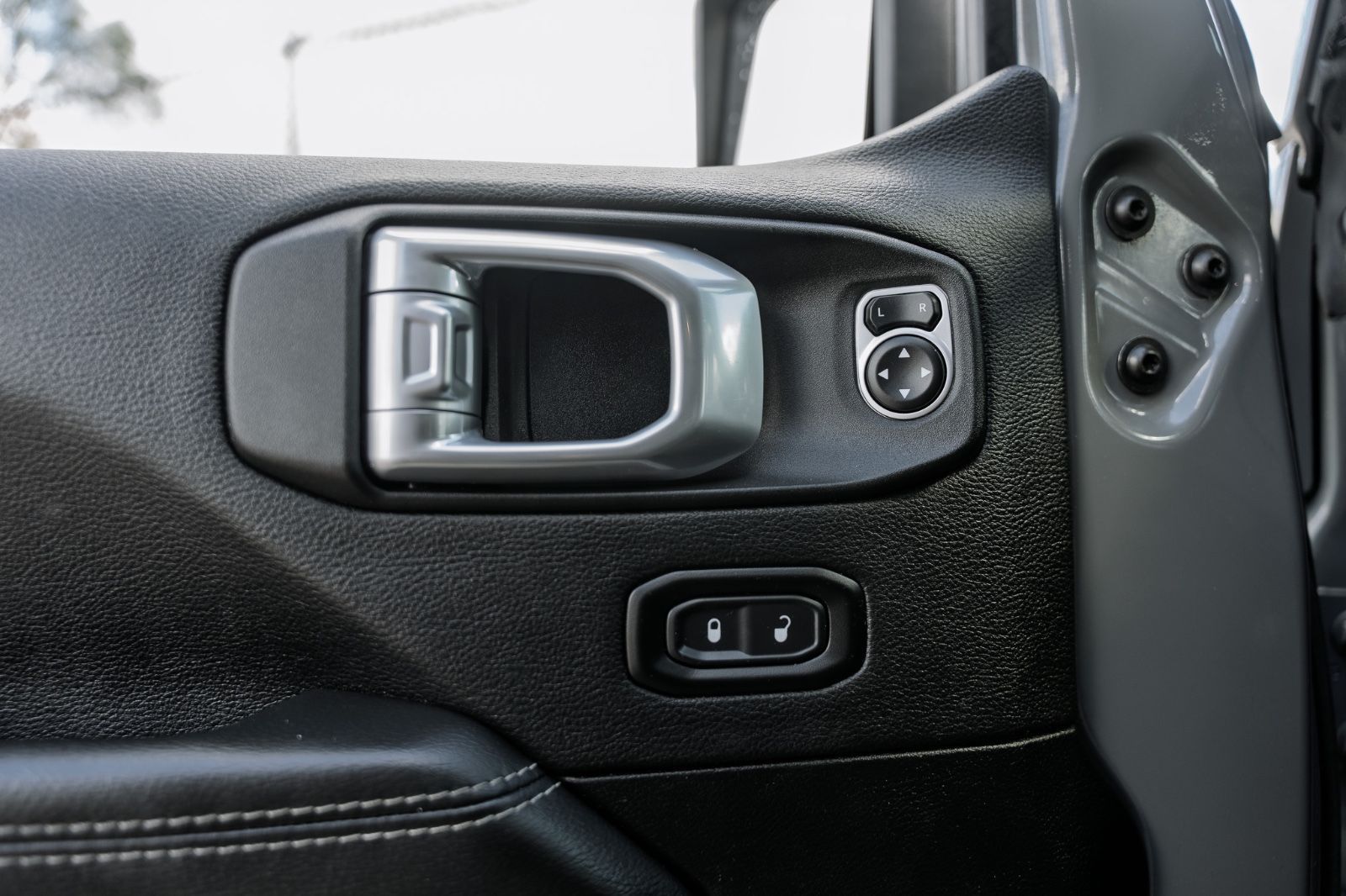 2021 Jeep Wrangler Unlimited Sahara-17