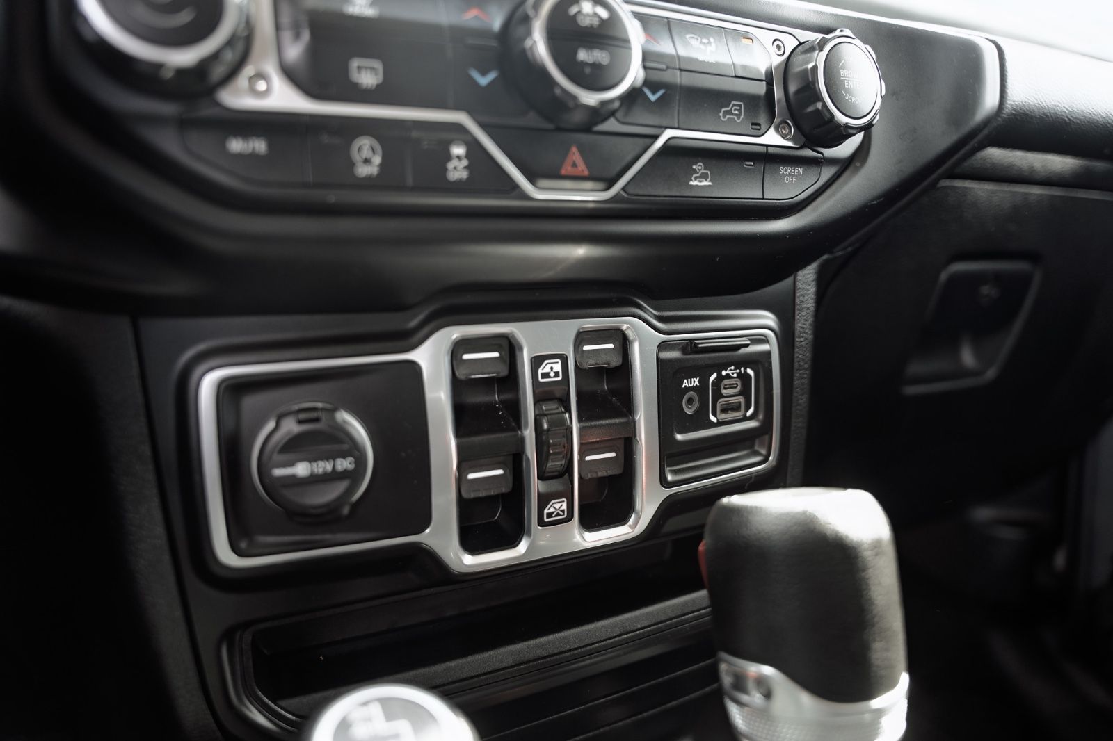 2021 Jeep Wrangler Unlimited Sahara-14