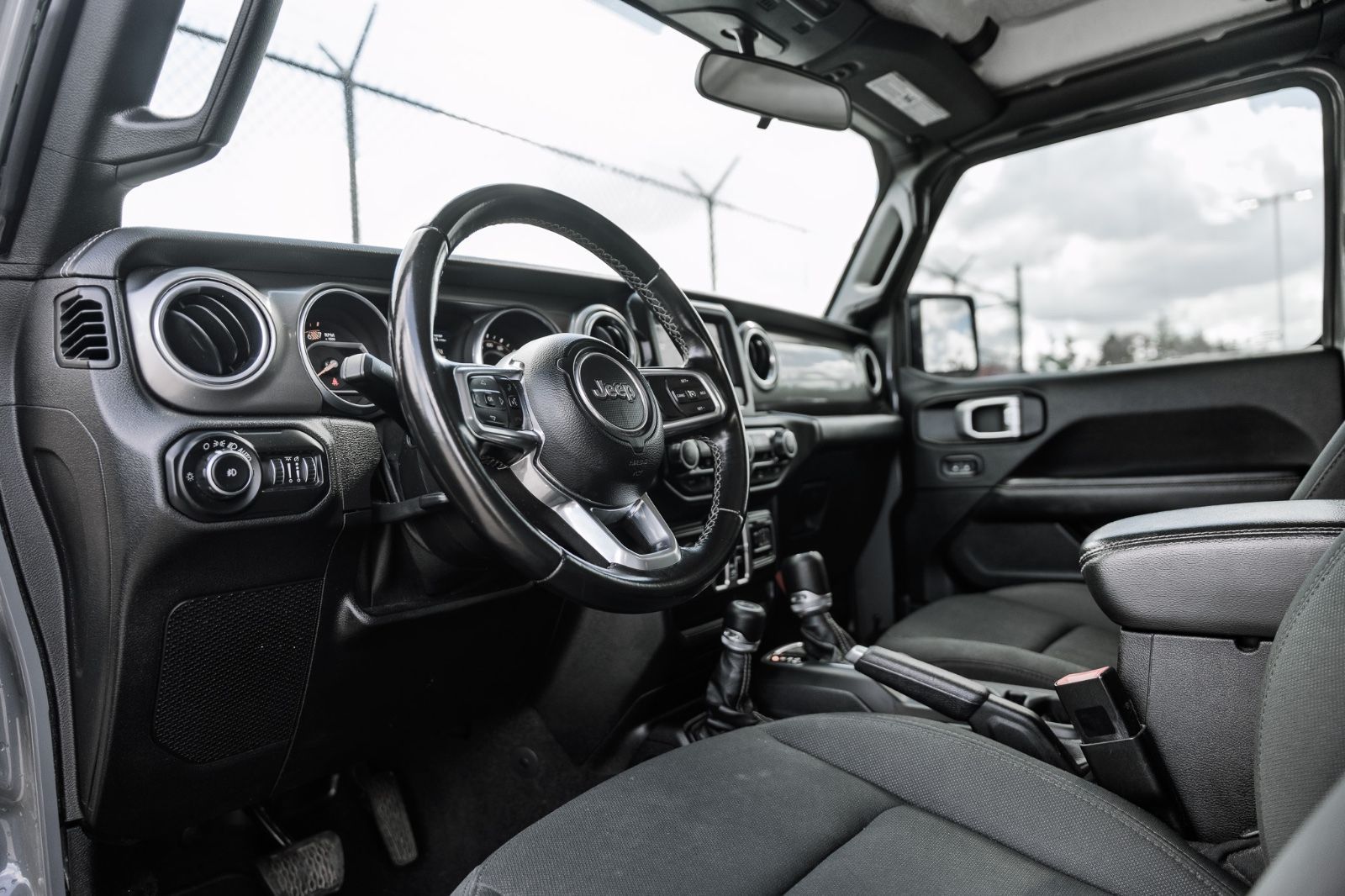 2021 Jeep Wrangler Unlimited Sahara-21