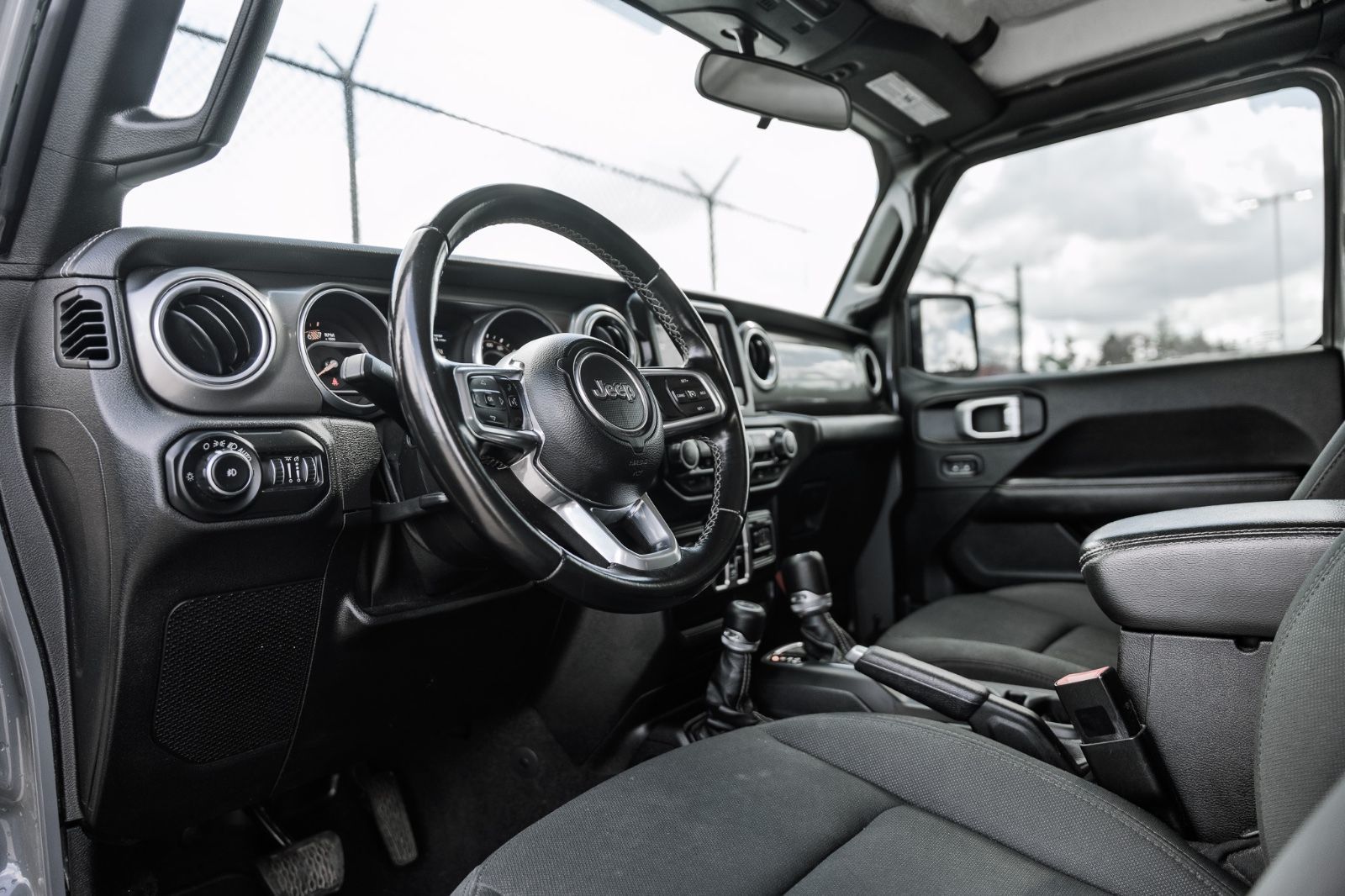 2021 Jeep Wrangler Unlimited Sahara-22