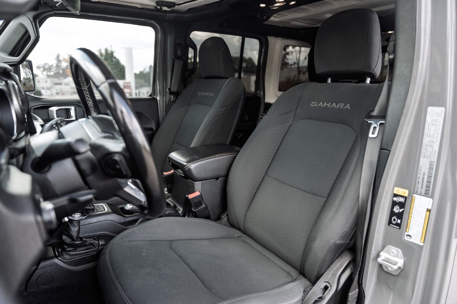 2021 Jeep Wrangler Unlimited Sahara-23
