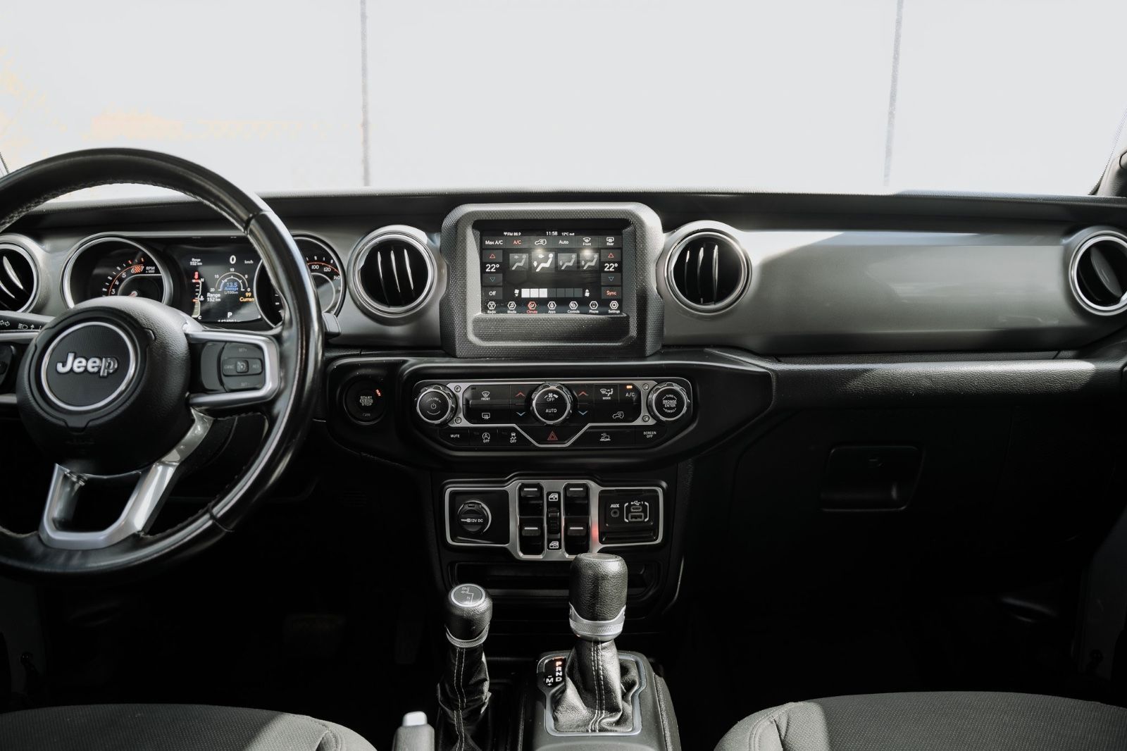 2021 Jeep Wrangler Unlimited Sahara-12