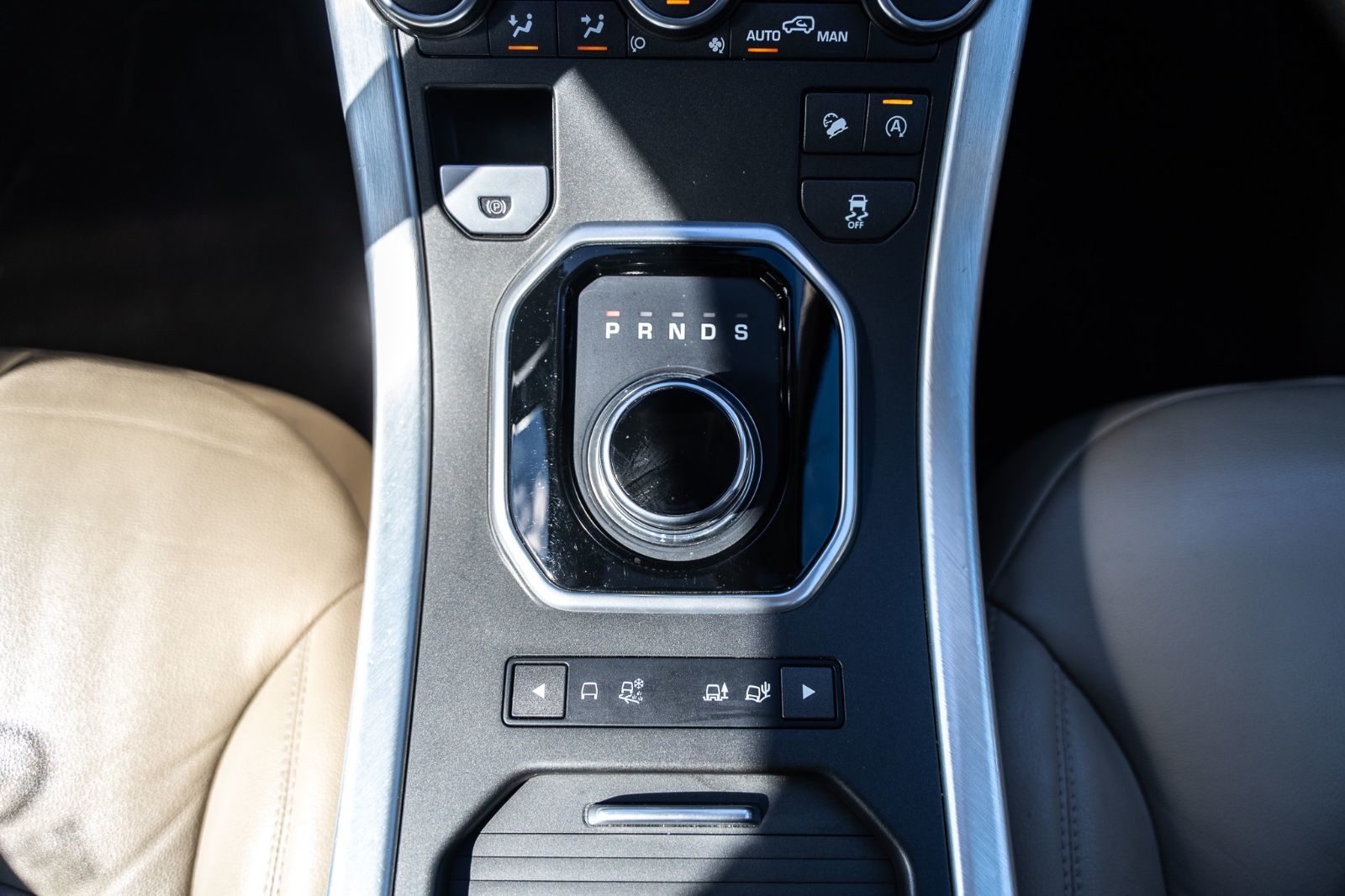2017 Land Rover Range Rover Evoque SE-9