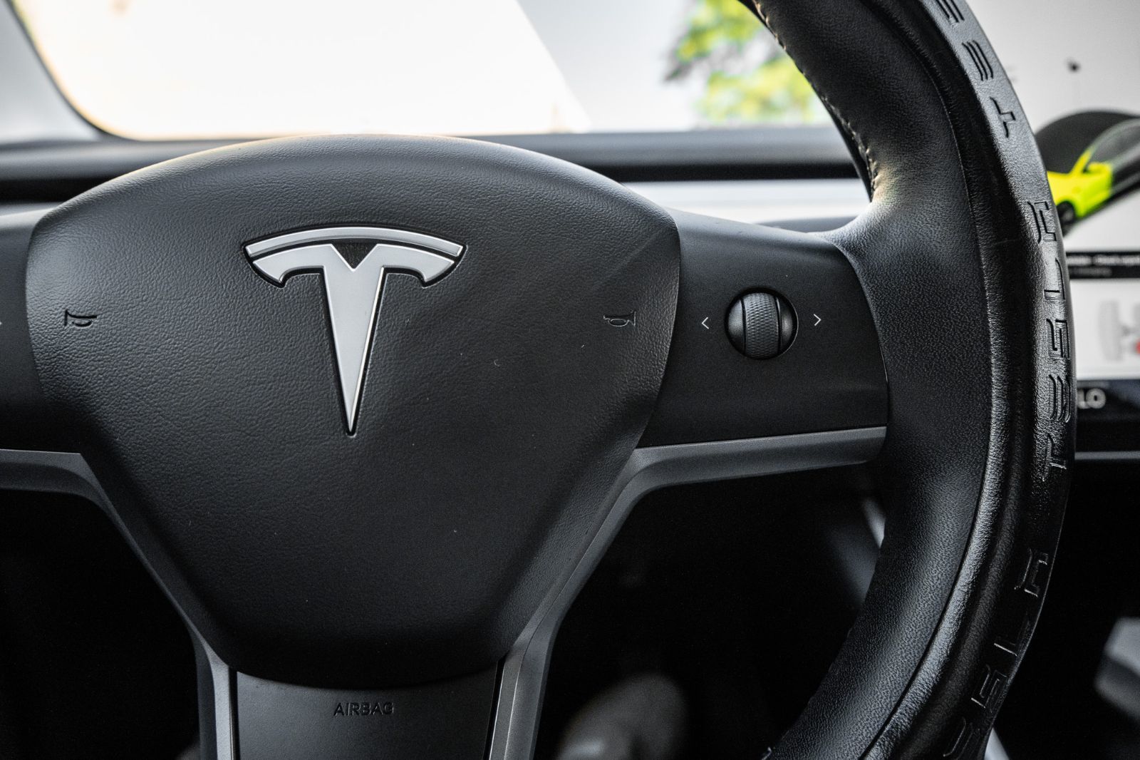 2020 Tesla Model 3 Standard Range Plus-12