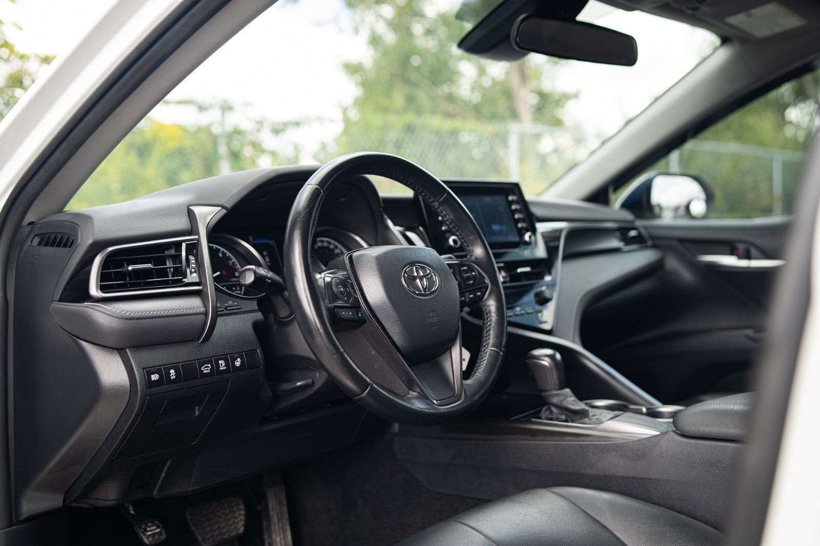 2022 Toyota Camry SE-19