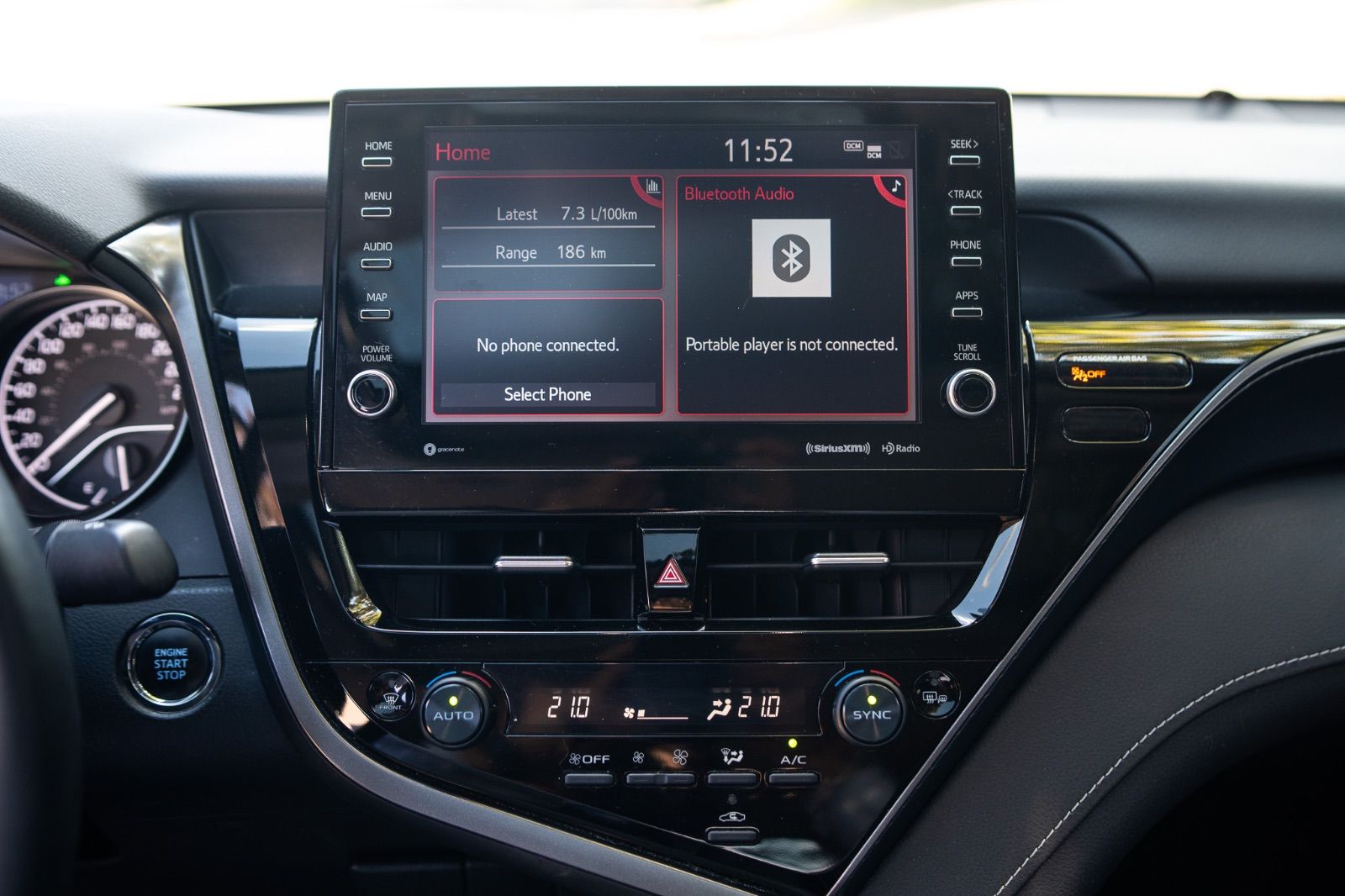 2024 Toyota Camry SE UPGRADE AWD-17
