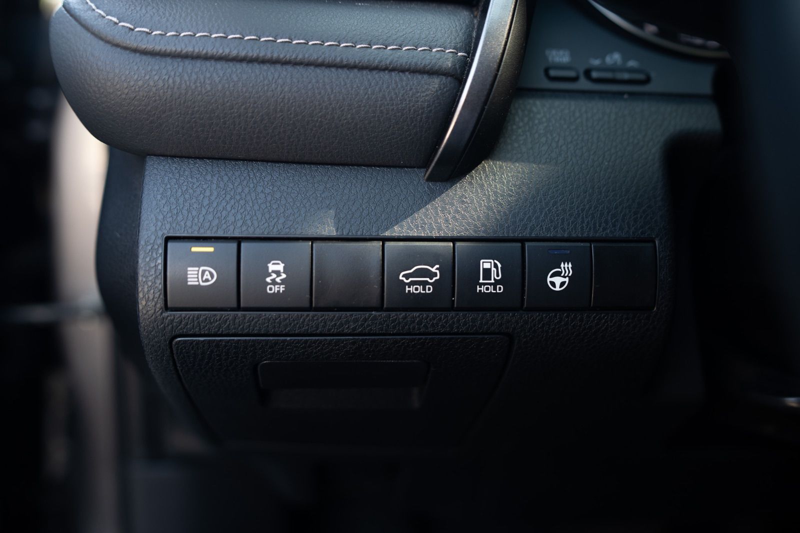 2024 Toyota Camry SE UPGRADE AWD-18