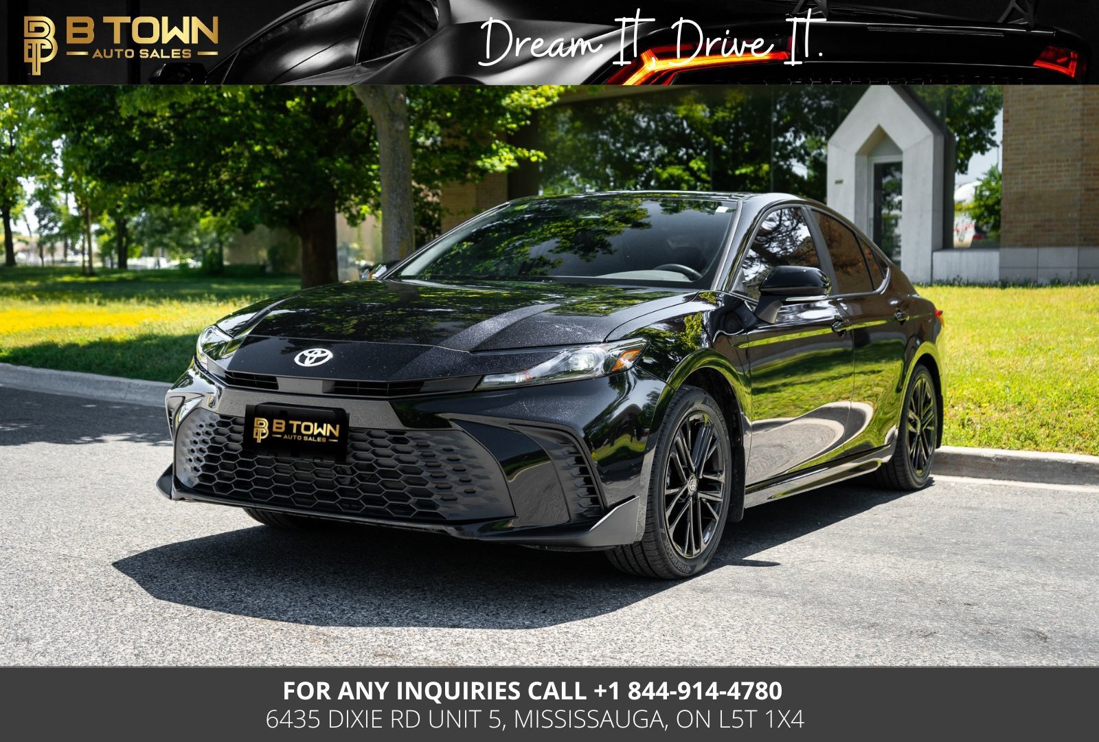 2025 Toyota Camry SE UPGRADE HYBRID AWD-0