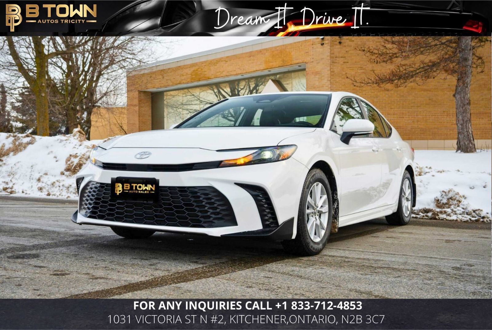 2025 Toyota Camry SE Hybrid-0