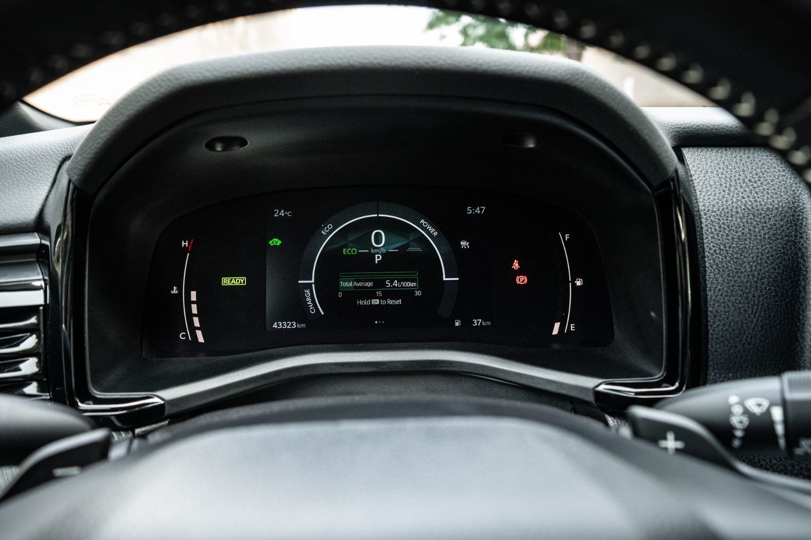2025 Toyota Camry SE-12