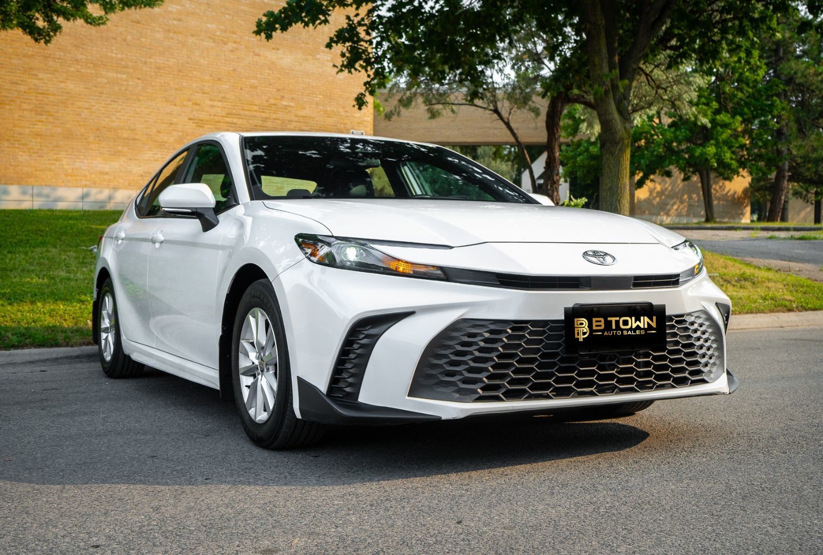 2025 Toyota Camry SE-2