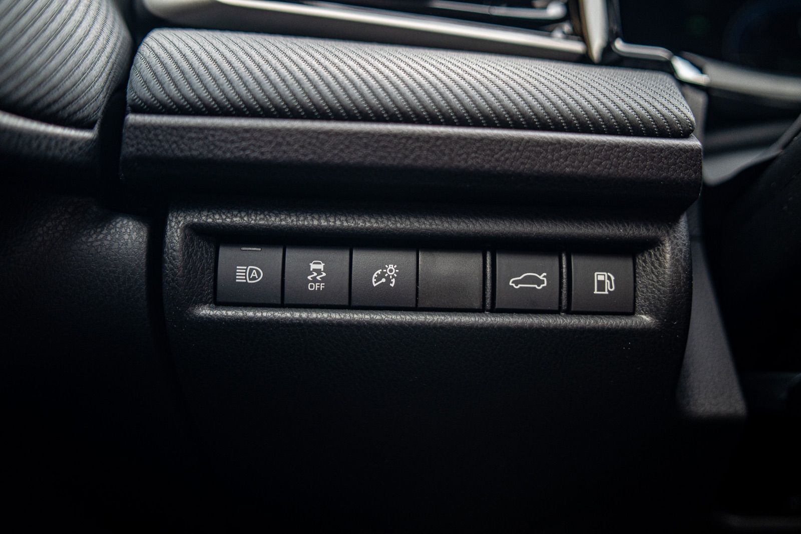 2026 Toyota Camry SE UPGRADE AWD-21