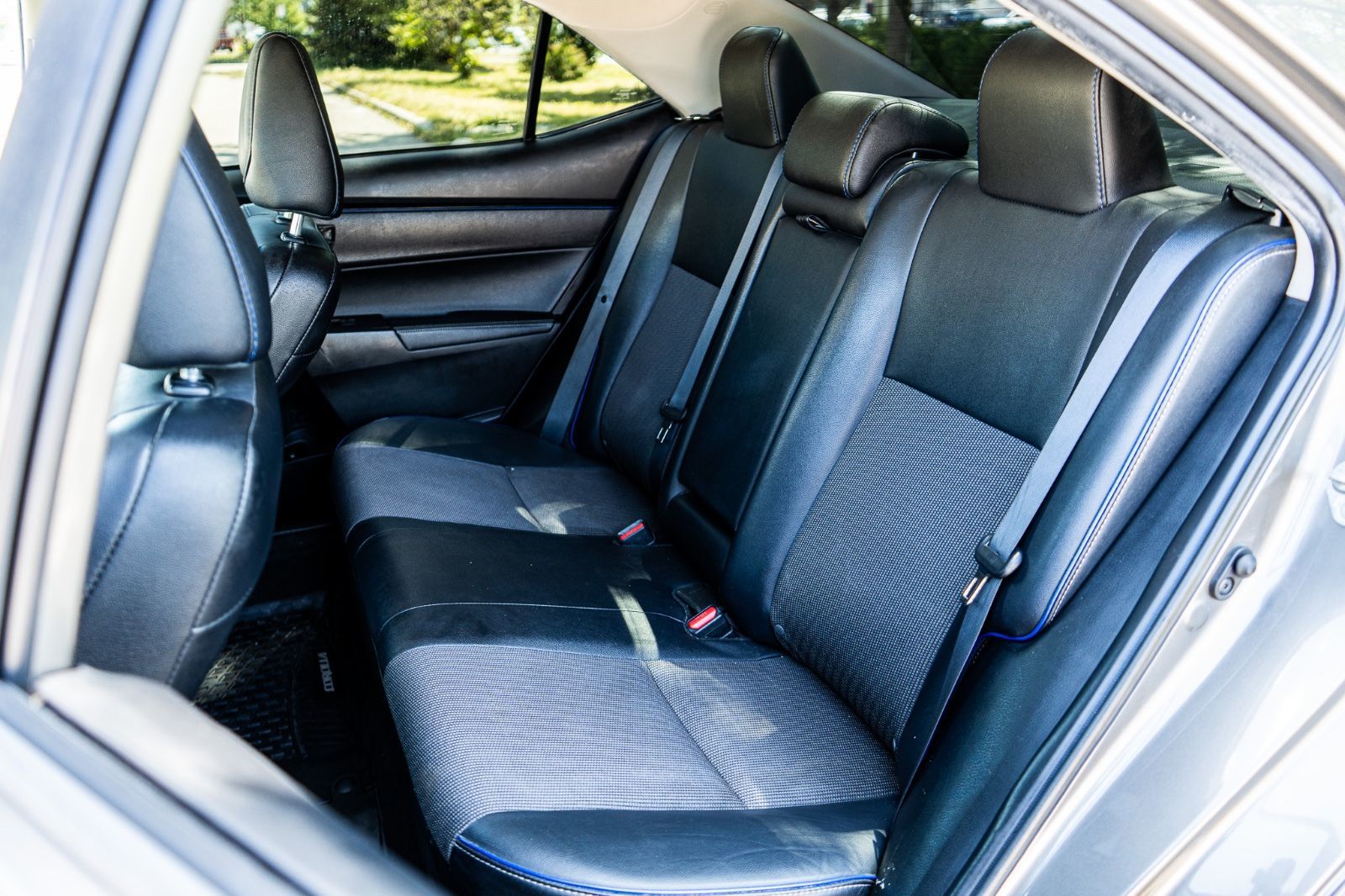 2019 Toyota Corolla SE UPGRADE-25