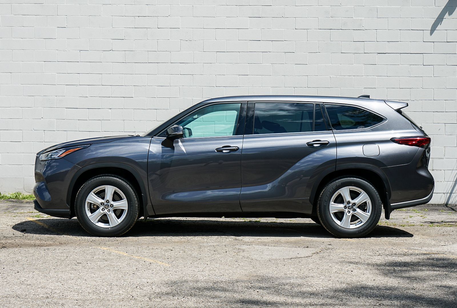 2022 Toyota Highlander LE AWD-2