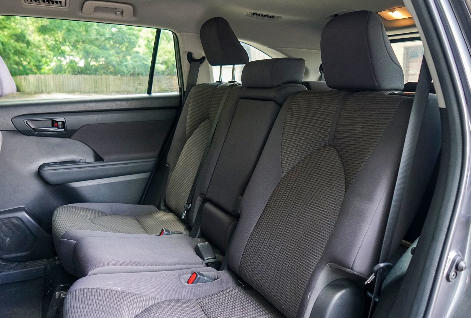2022 Toyota Highlander LE AWD-17