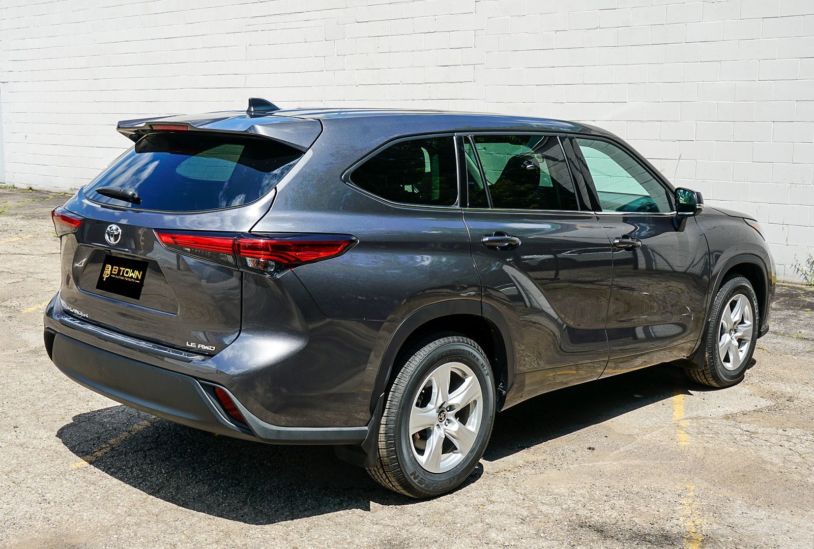 2022 Toyota Highlander LE AWD-5