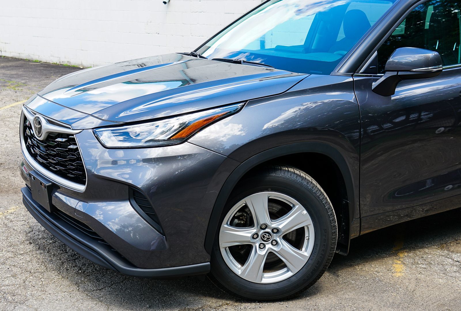 2022 Toyota Highlander LE AWD-1