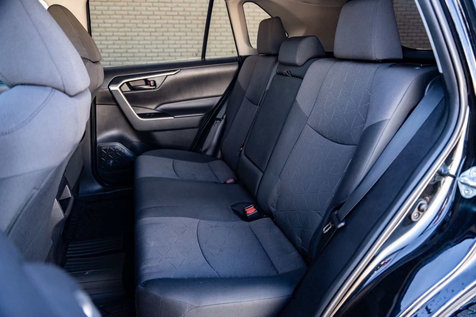 2019 Toyota RAV4 LE AWD-16