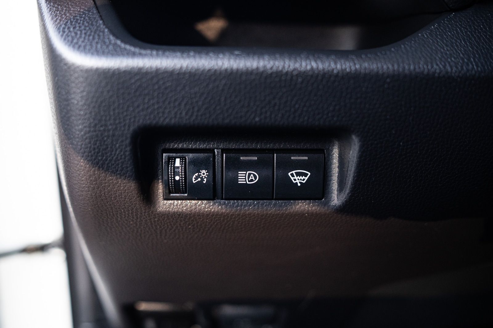 2021 Toyota RAV4 LE-12