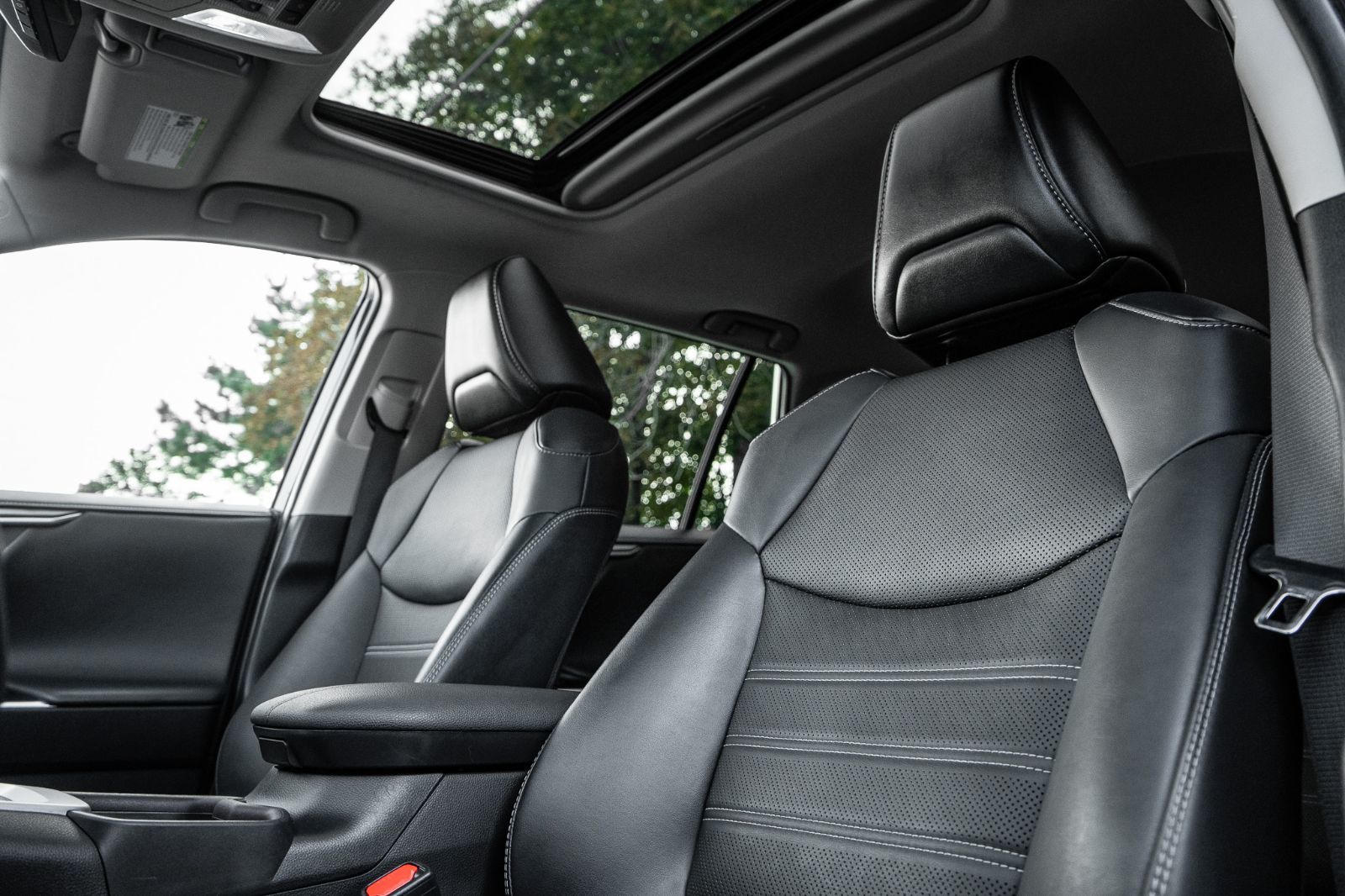 2022 Toyota RAV4 Limited-23