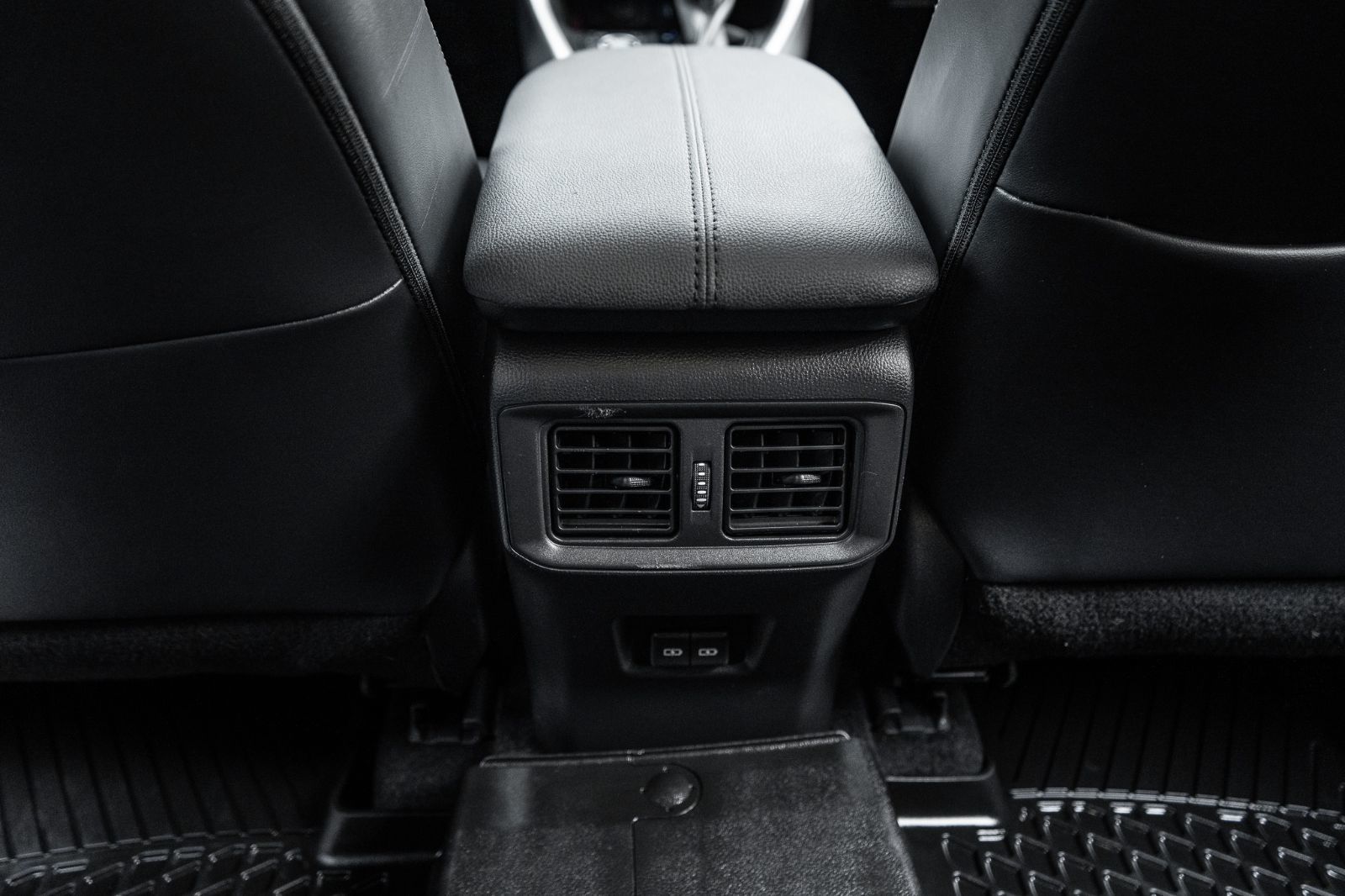 2022 Toyota RAV4 Limited-27