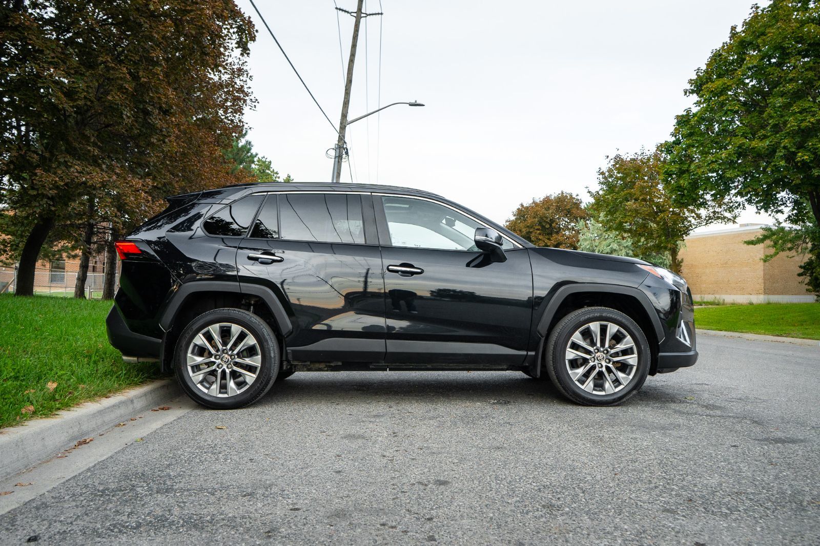 2022 Toyota RAV4 Limited-3