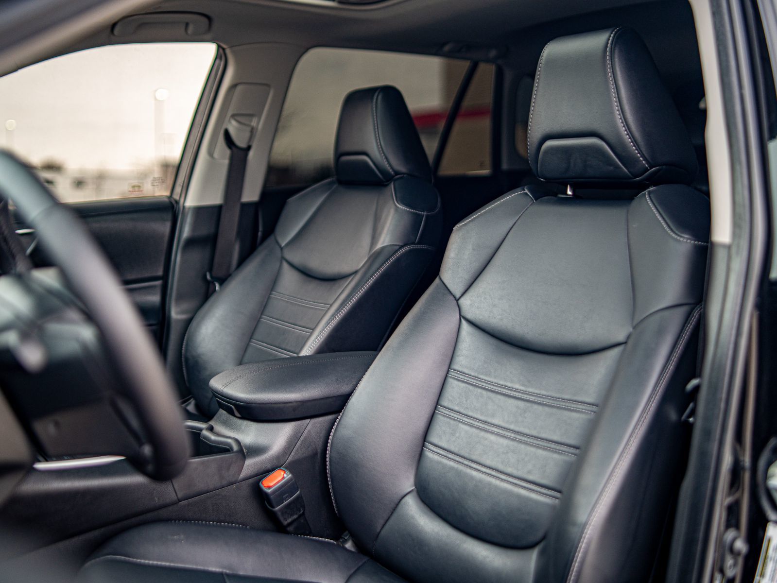 2024 Toyota RAV4 XLE PREMIUM AWD-6