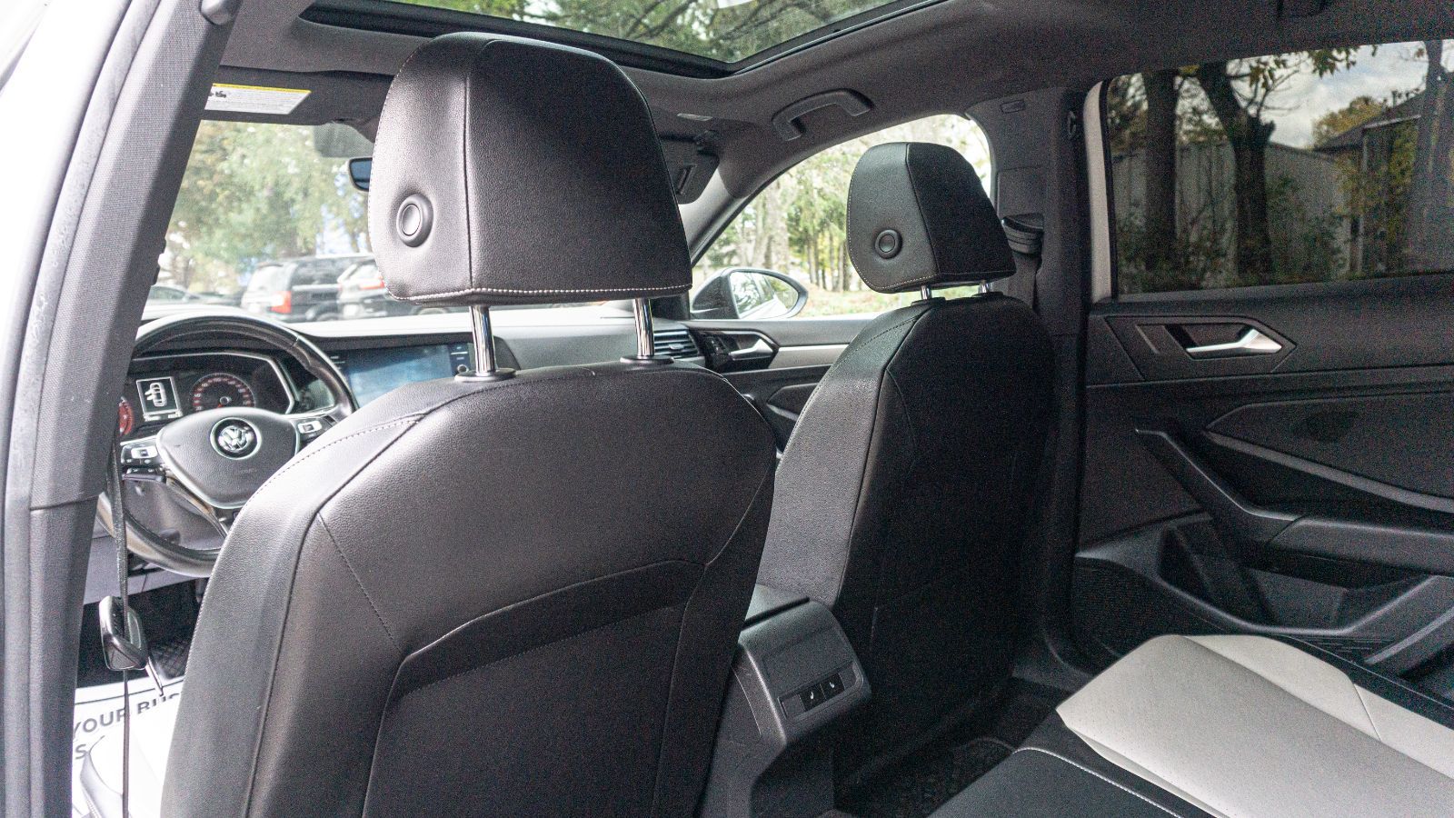 2019 Volkswagen Jetta Highline R-LINE-19