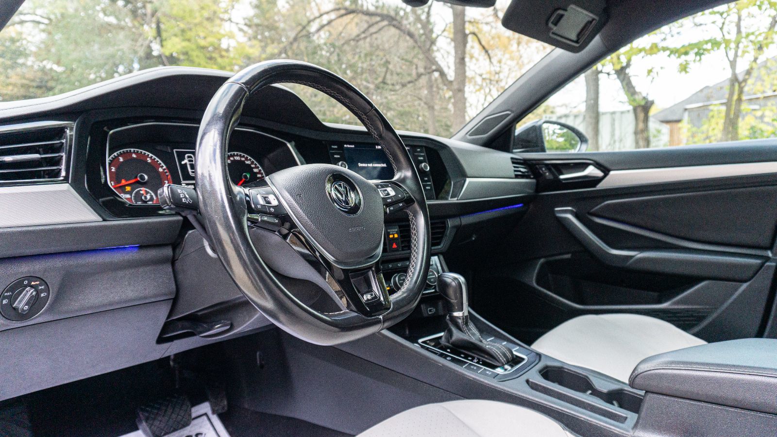 2019 Volkswagen Jetta Highline R-LINE-11