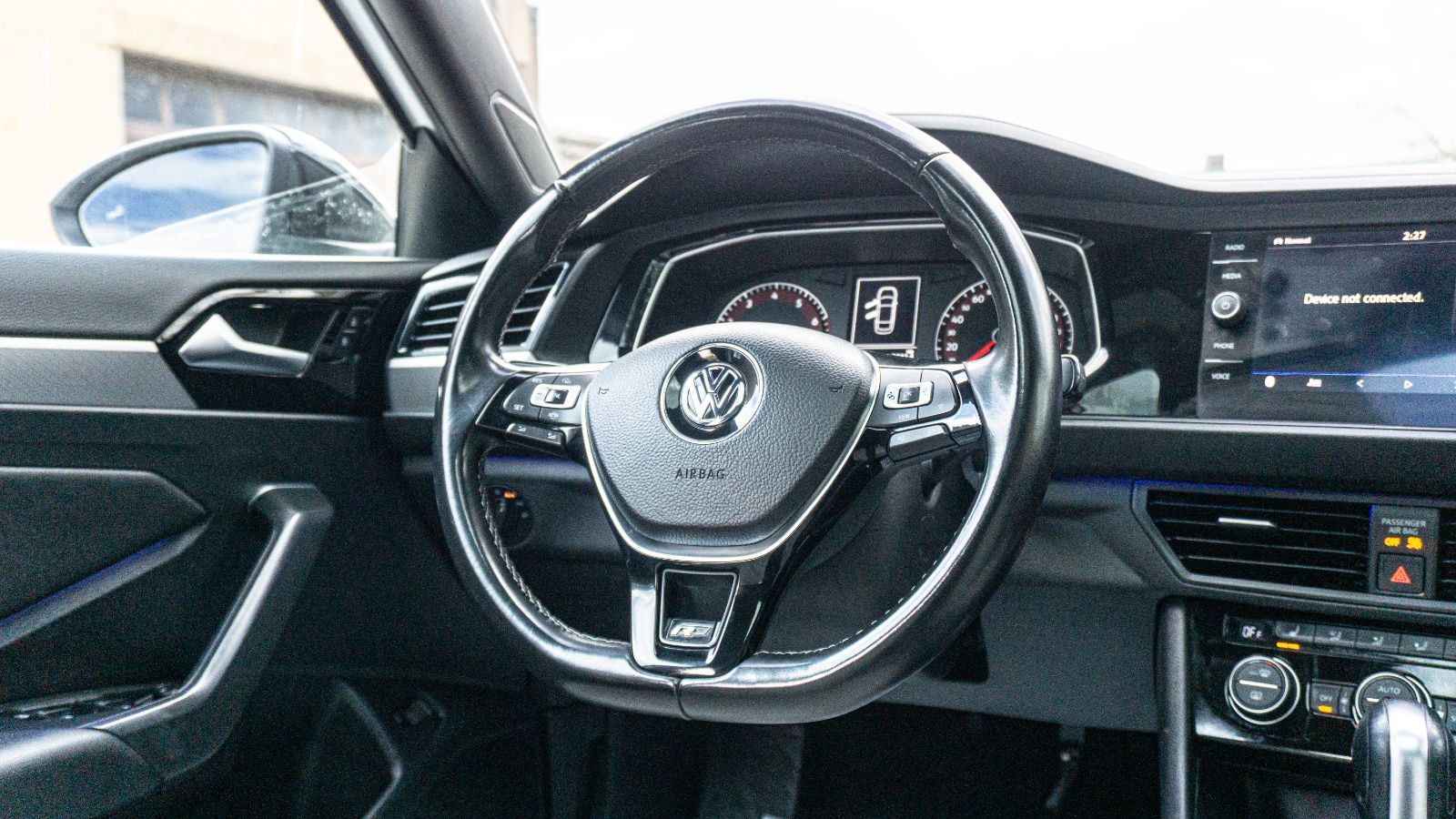 2019 Volkswagen Jetta Highline R-LINE-10