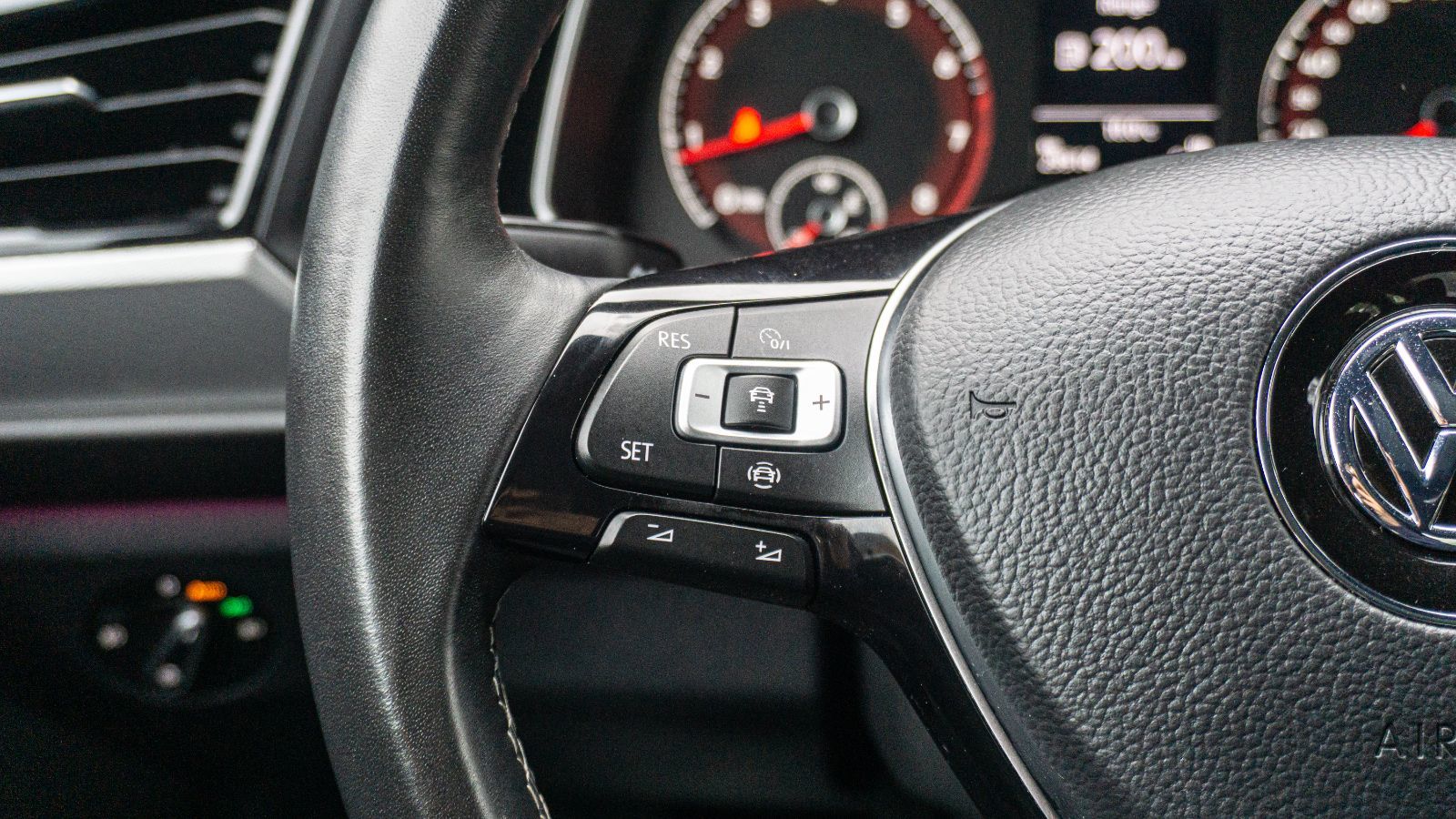 2021 Volkswagen Jetta Highline R-LINE-10