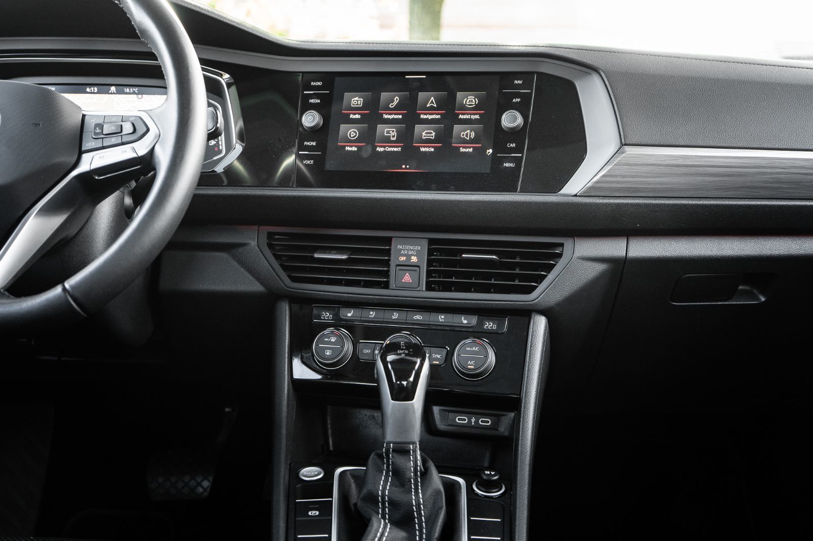 2024 Volkswagen Jetta Highline-8