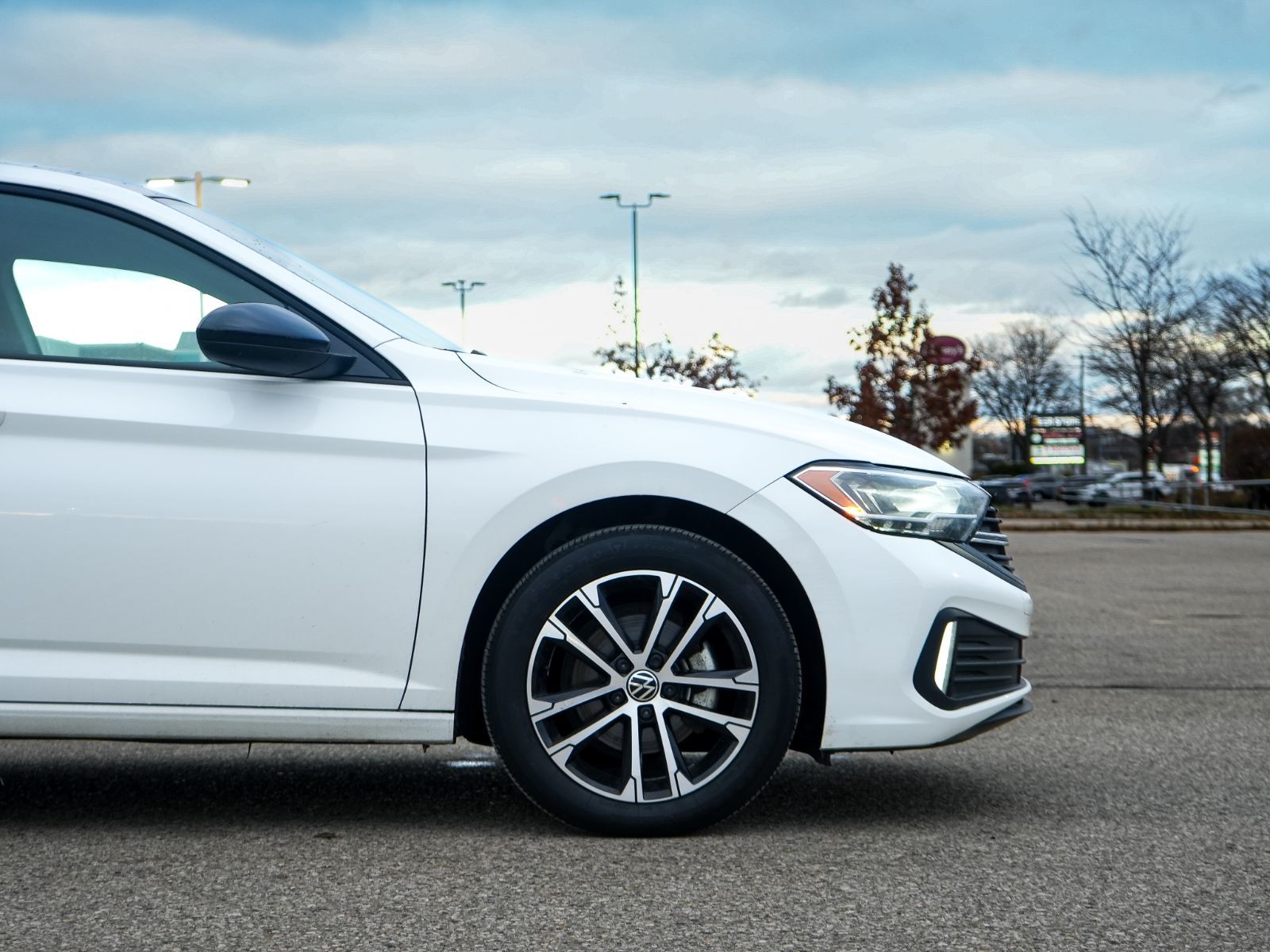 2024 Volkswagen Jetta Comfortline with sport package-2